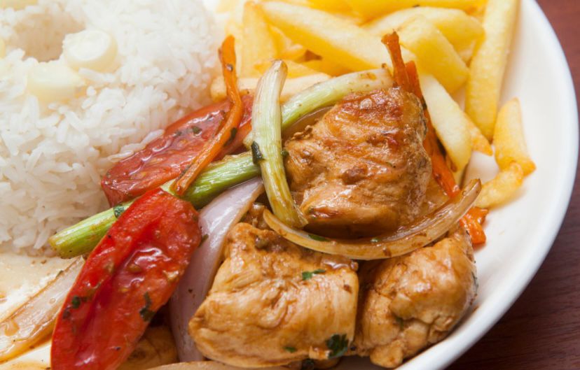 Saltado de Pollo